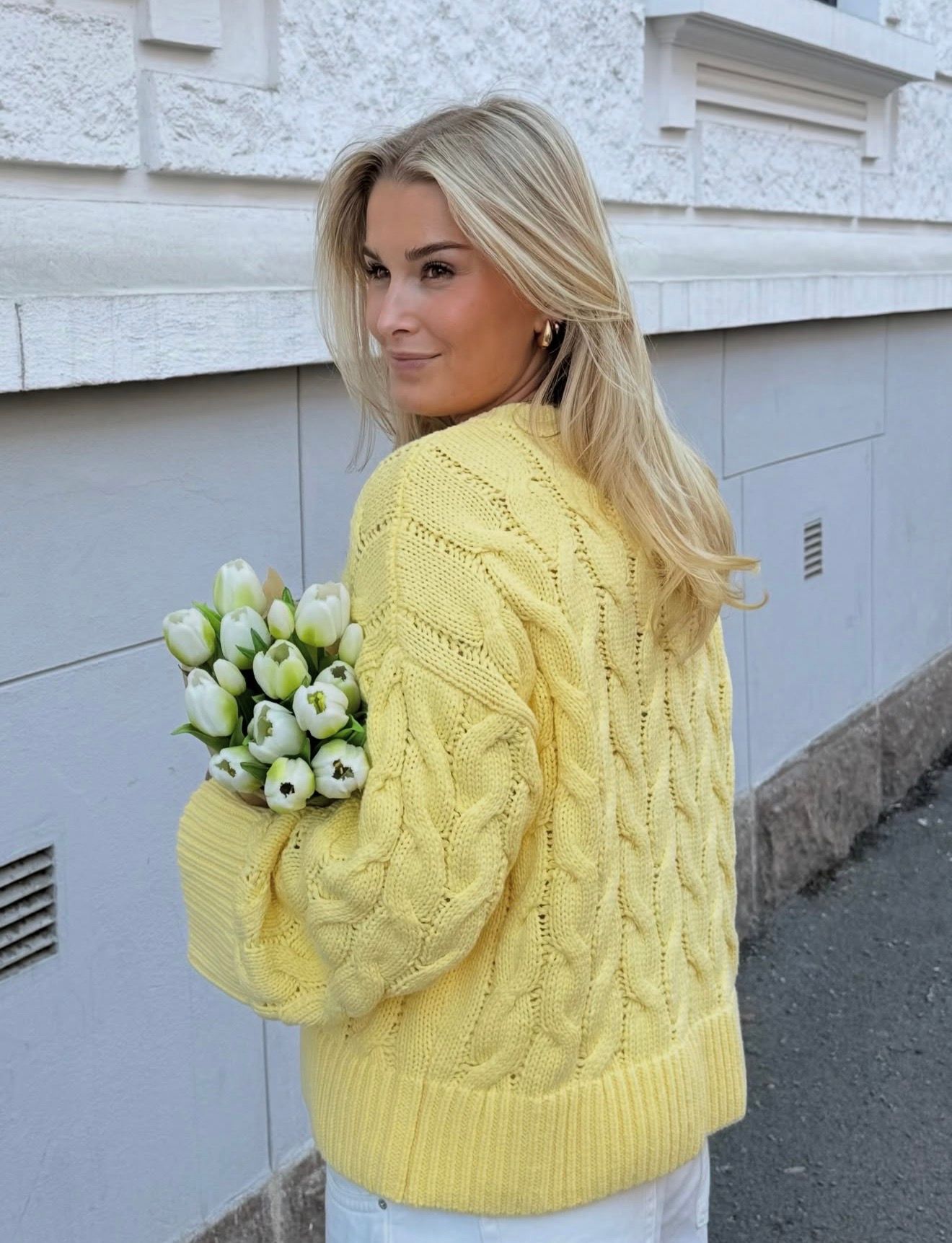 Dame i jeans og boots – ny lansering hos Zfashion