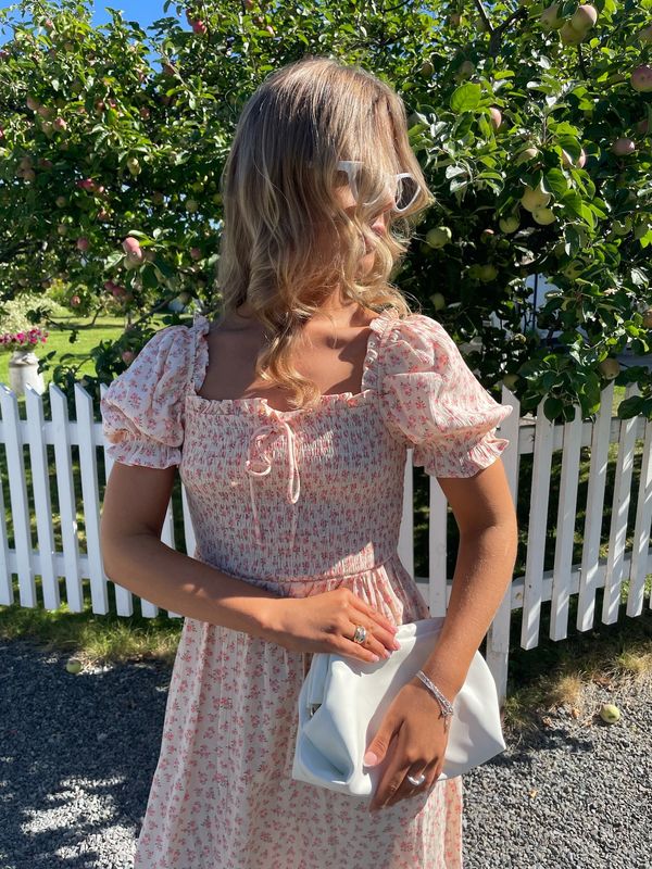 Vila Vistepa Midi Kjole Småblomster Rosa